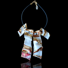 Carica l'immagine nel visualizzatore di Gallery, Le Chiacchiere oro