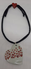 Load image into Gallery viewer, Multicuoricini ceramic necklace

