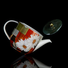 Load image into Gallery viewer, &quot;Daisy&quot; teapot
